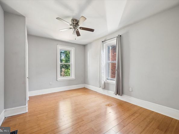 809 E Locust Avenue, Philadelphia PA 19138