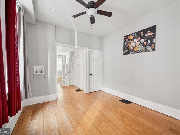 809 E Locust Avenue, Philadelphia PA 19138