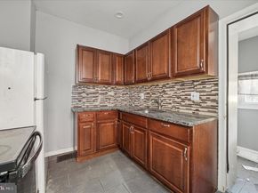 809 E Locust Avenue, Philadelphia PA 19138