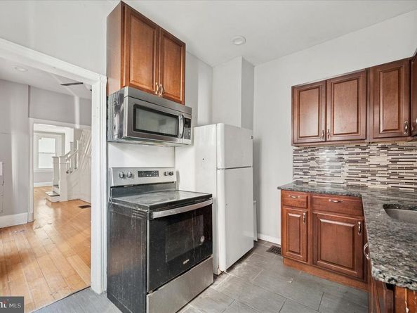 809 E Locust Avenue, Philadelphia PA 19138