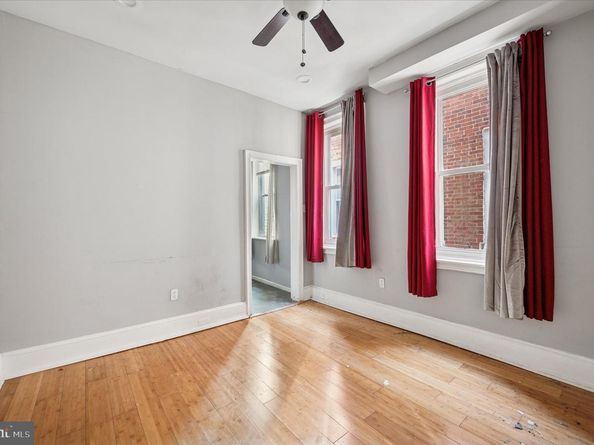 809 E Locust Avenue, Philadelphia PA 19138