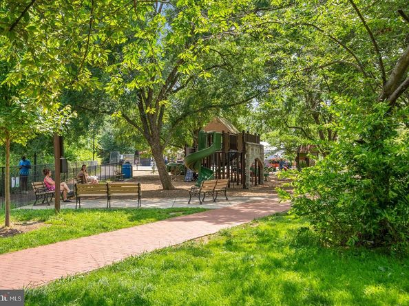 2500 Q Street NW 524, Washington DC 20007