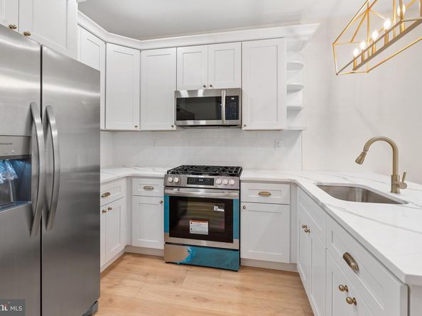 4043 N 8TH Street, Philadelphia PA 19140