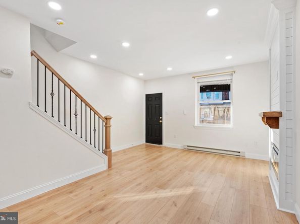 4043 N 8TH Street, Philadelphia PA 19140