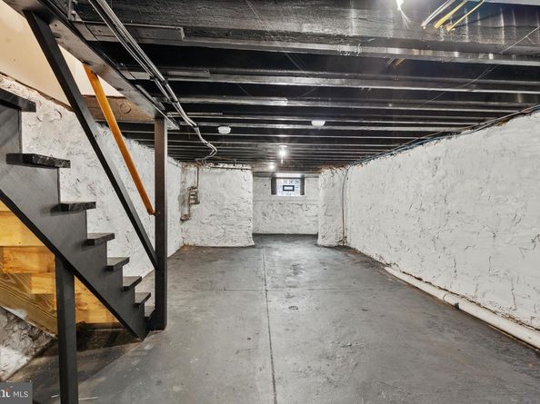 4043 N 8TH Street, Philadelphia PA 19140