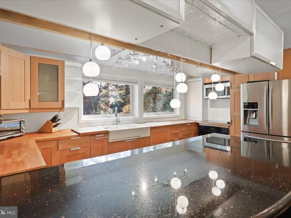 7914 Idylwood Road, Dunn Loring VA 22027