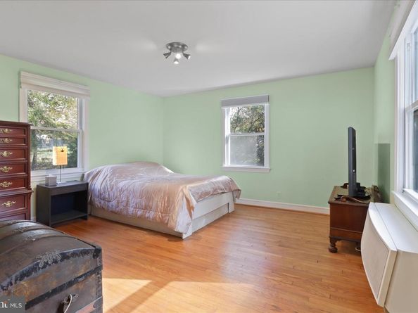 7914 Idylwood Road, Dunn Loring VA 22027