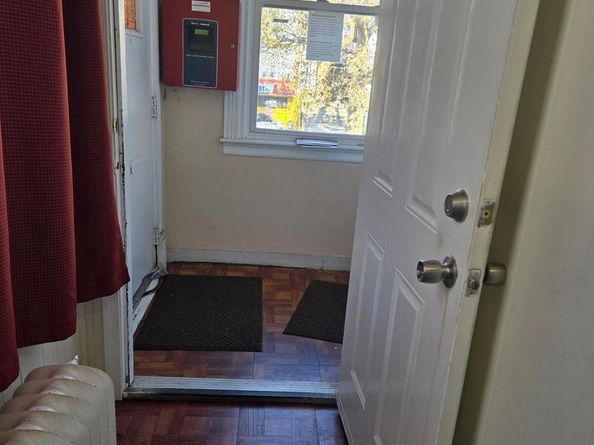 5451 Oakland Street, Philadelphia PA 19124