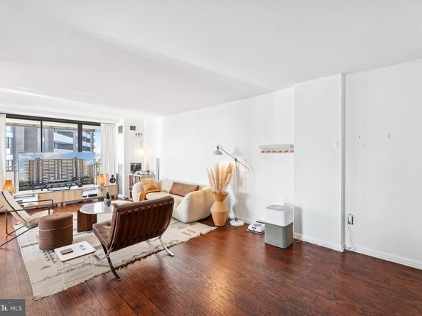 250 S Reynolds Street 703, Alexandria VA 22304