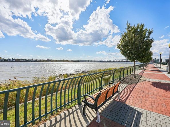 21 Cottonwood St 21, Jersey City NJ 07305