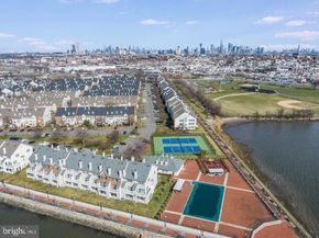 21 Cottonwood St 21, Jersey City NJ 07305