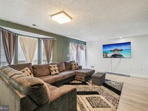 21 Cottonwood St 21, Jersey City NJ 07305