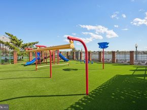 21 Cottonwood St 21, Jersey City NJ 07305