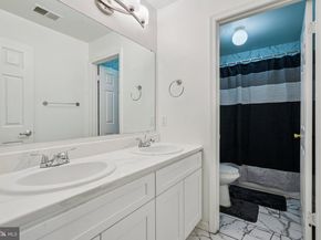 21 Cottonwood St 21, Jersey City NJ 07305