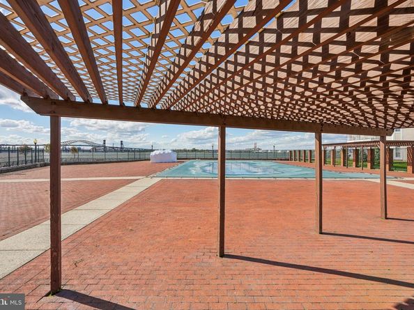 21 Cottonwood St 21, Jersey City NJ 07305