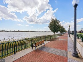 21 Cottonwood St 21, Jersey City NJ 07305