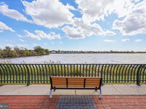 21 Cottonwood St 21, Jersey City NJ 07305