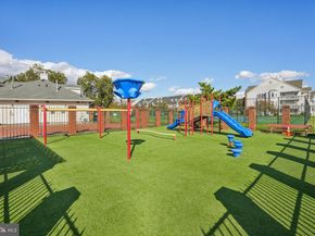 21 Cottonwood St 21, Jersey City NJ 07305