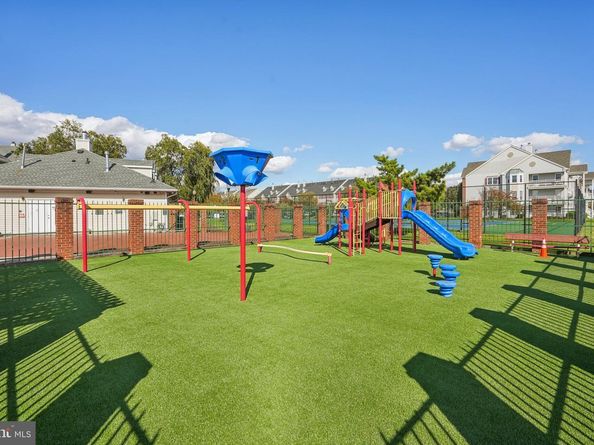 21 Cottonwood St 21, Jersey City NJ 07305