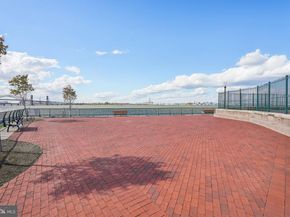 21 Cottonwood St 21, Jersey City NJ 07305