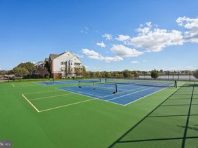 21 Cottonwood St 21, Jersey City NJ 07305