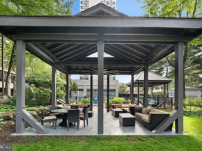 2001 Hamilton Street 1221, Philadelphia PA 19130