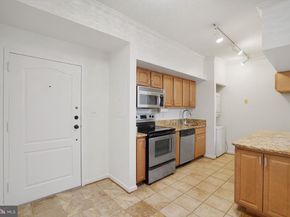 1211 S Eads Street 1011, Arlington VA 22202