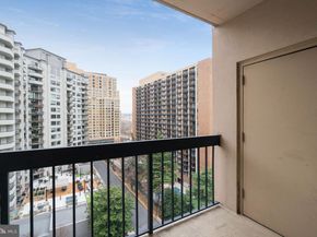 1211 S Eads Street 1011, Arlington VA 22202