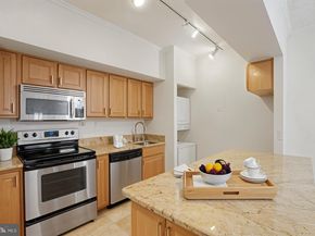 1211 S Eads Street 1011, Arlington VA 22202
