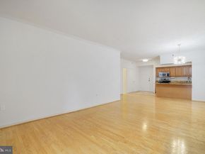 1211 S Eads Street 1011, Arlington VA 22202