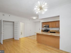 1211 S Eads Street 1011, Arlington VA 22202