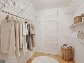 1211 S Eads Street 1011, Arlington VA 22202