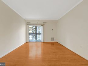 1211 S Eads Street 1011, Arlington VA 22202