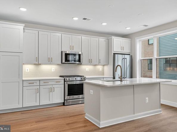 112 Pepperell Street, Alexandria VA 22301