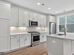 112 Pepperell Street, Alexandria VA 22301