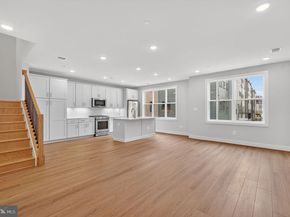 112 Pepperell Street, Alexandria VA 22301