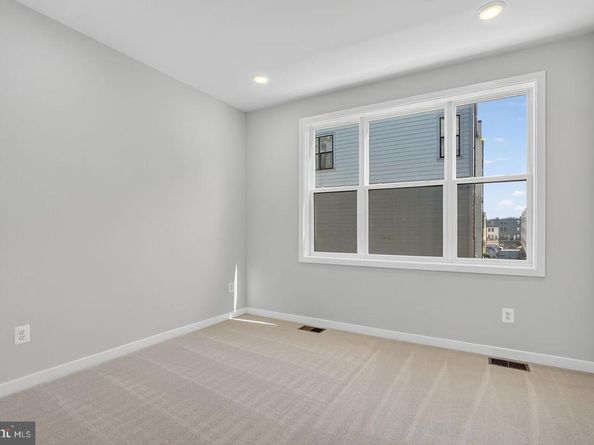 112 Pepperell Street, Alexandria VA 22301