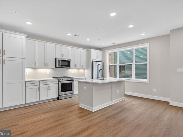 112 Pepperell Street, Alexandria VA 22301