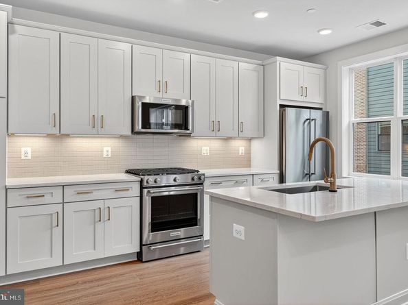 112 Pepperell Street, Alexandria VA 22301