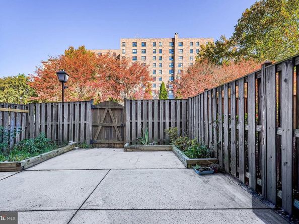 10280 Arizona Circle 63, Bethesda MD 20817