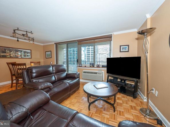 1919 Chestnut Street 1403, Philadelphia PA 19103