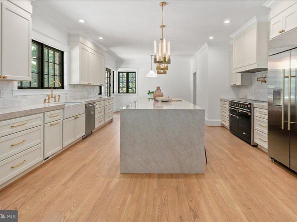 10816 Barn Wood Lane, Potomac MD 20854