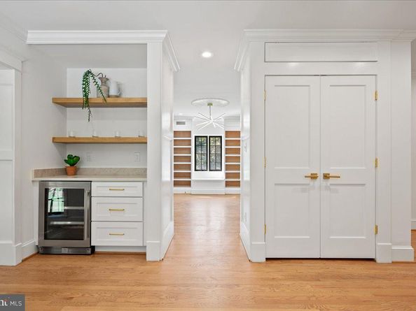 10816 Barn Wood Lane, Potomac MD 20854