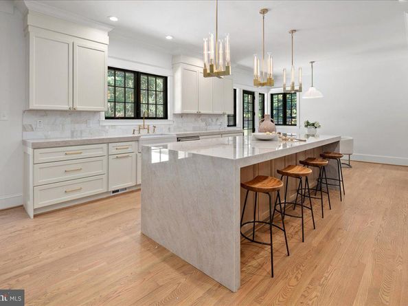10816 Barn Wood Lane, Potomac MD 20854