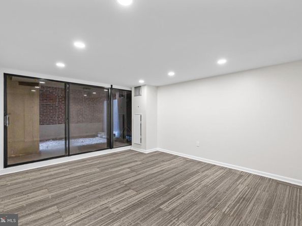 1615 Q Street NW T1, Washington DC 20009