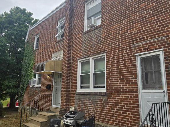 1135 Gilham Street, Philadelphia PA 19111