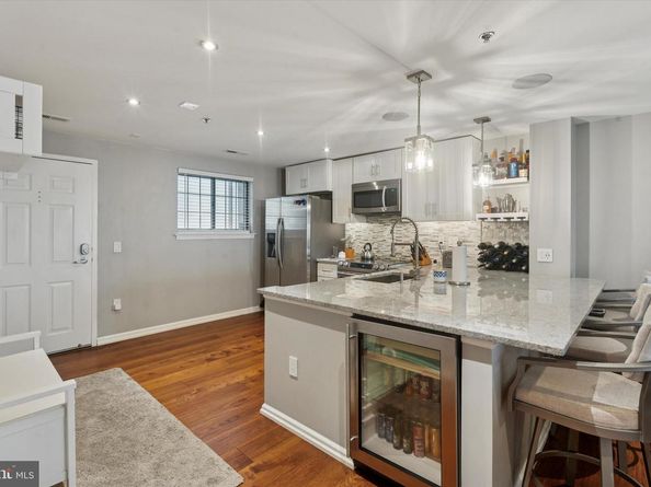 2 Leverington Avenue 21, Philadelphia PA 19127