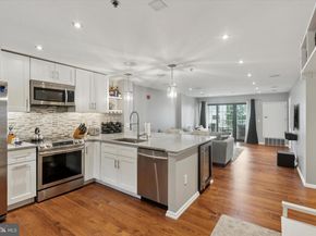 2 Leverington Avenue 21, Philadelphia PA 19127