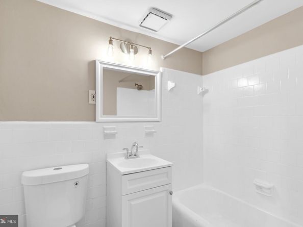 3314 S 28TH Street S 203, Alexandria VA 22302