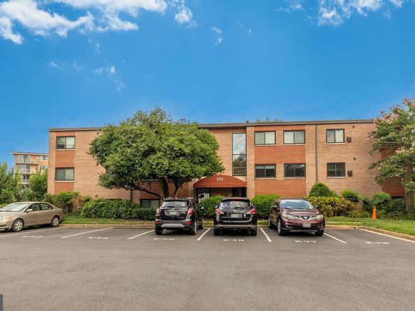 3314 S 28TH Street S 203, Alexandria VA 22302